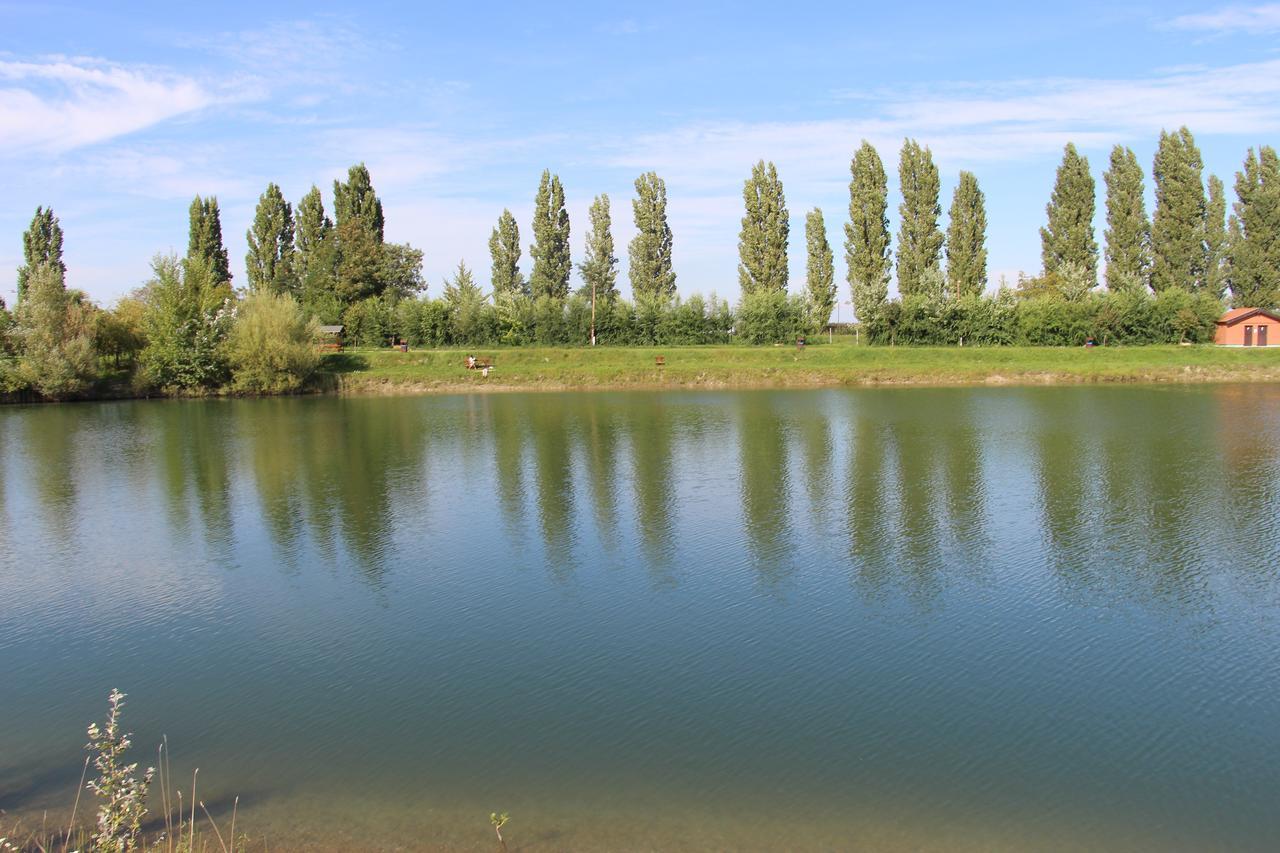 Bed & Breakfast La Curia Panzio Dunaszeg